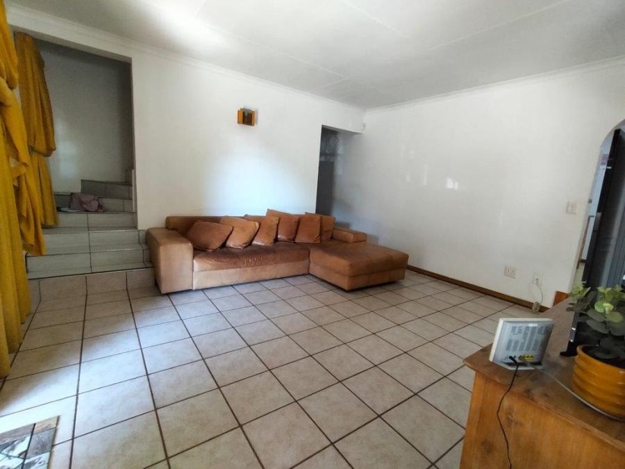4 Bedroom Property for Sale in Oos Einde North West